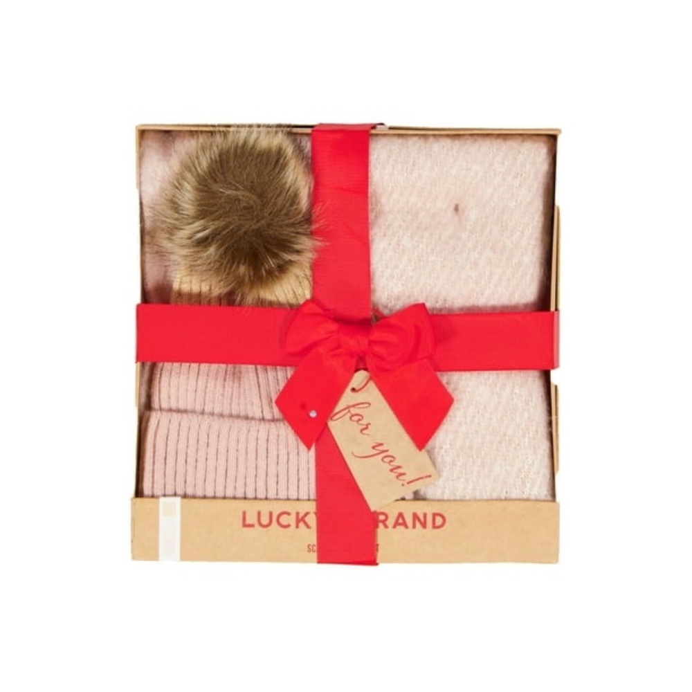 NWT New Lucky Brand 2-Piece Hat & Scarf Set Blush Pink Knit Gift Winter Present